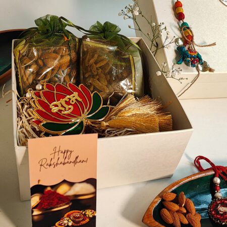 Classic-Rakhi-Hamper